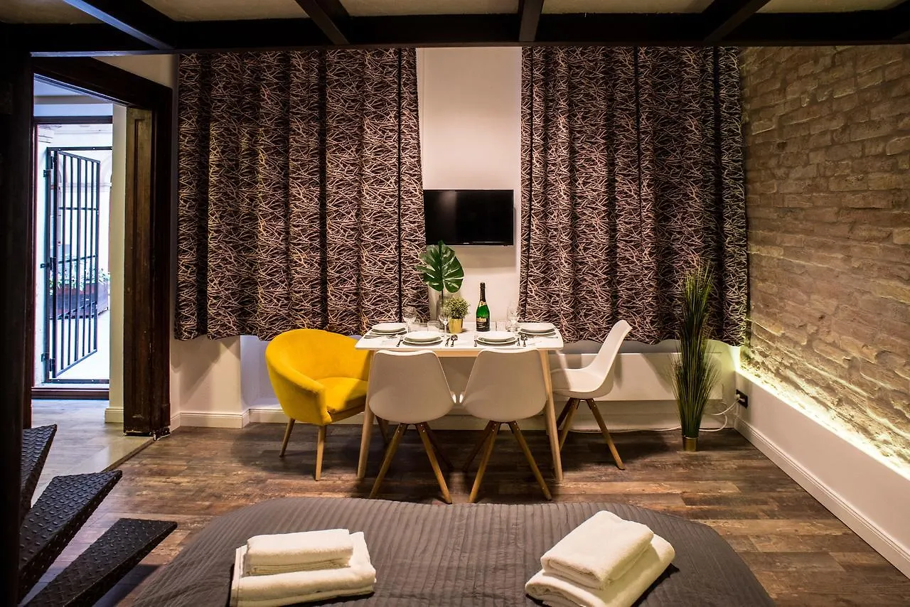 Very Stylish And Fresh Studio Home In The Center Будапешт 0*,