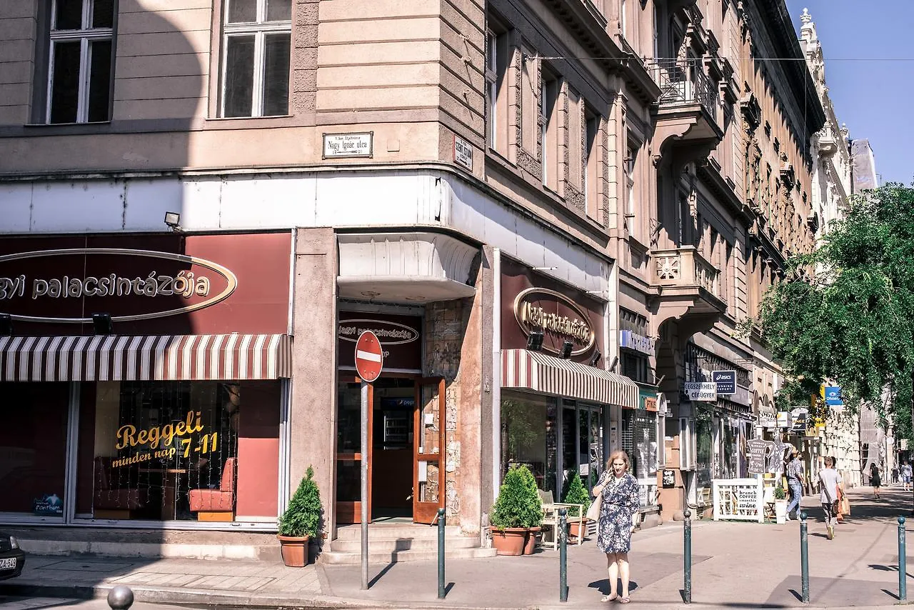 Very Stylish And Fresh Studio Home In The Center Будапешт